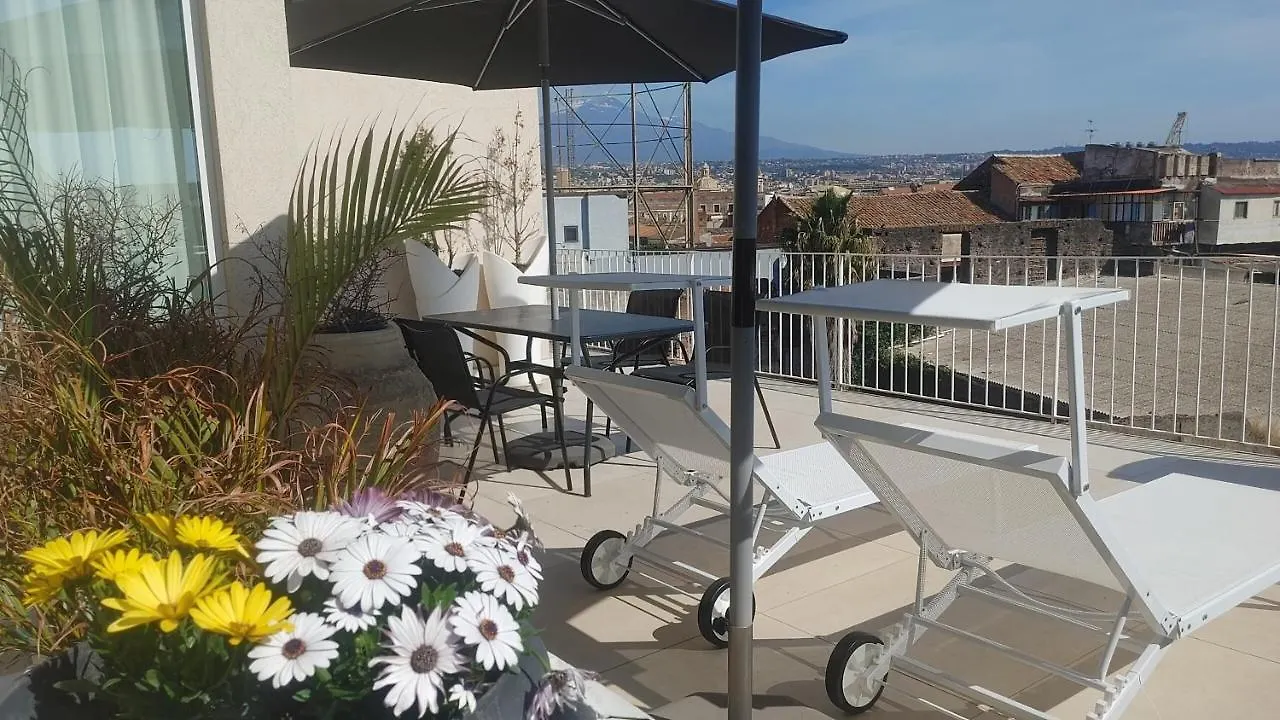 Attico Sul Porto Di Catania E Vista Vulcano Itália