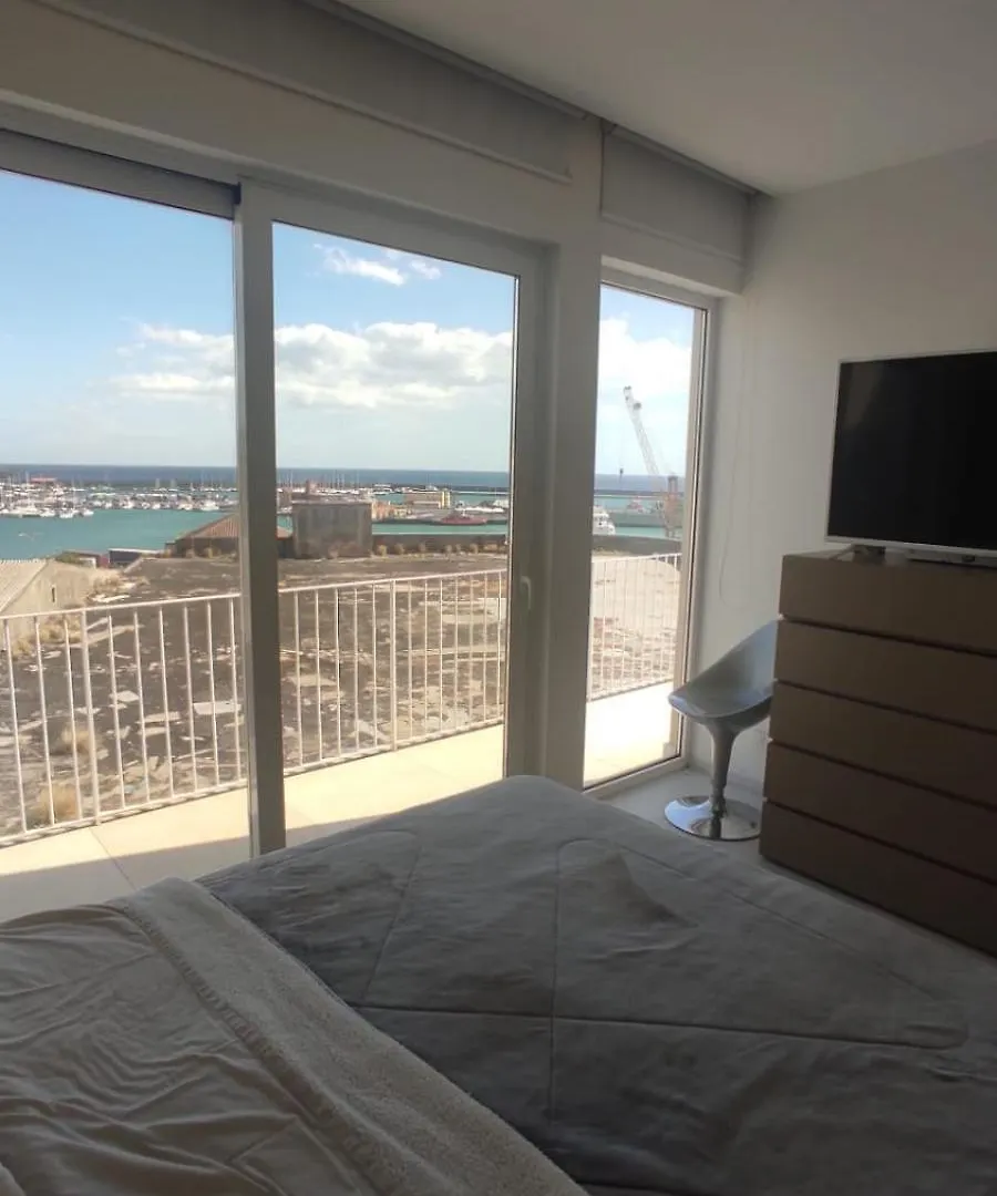 Attico Sul Porto Di Catania E Vista Vulcano 0*,
